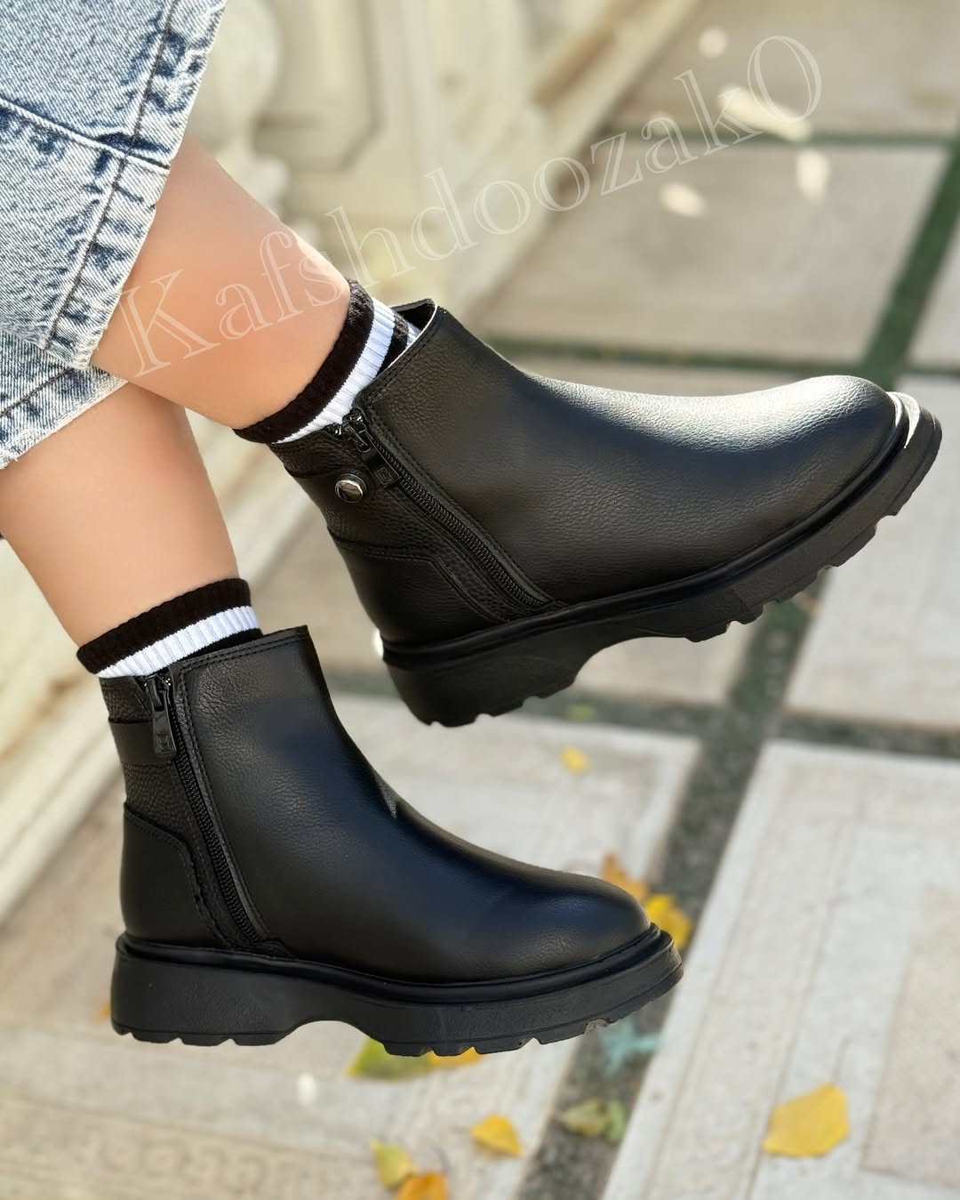 بوت چرم زنانه با زیپ
